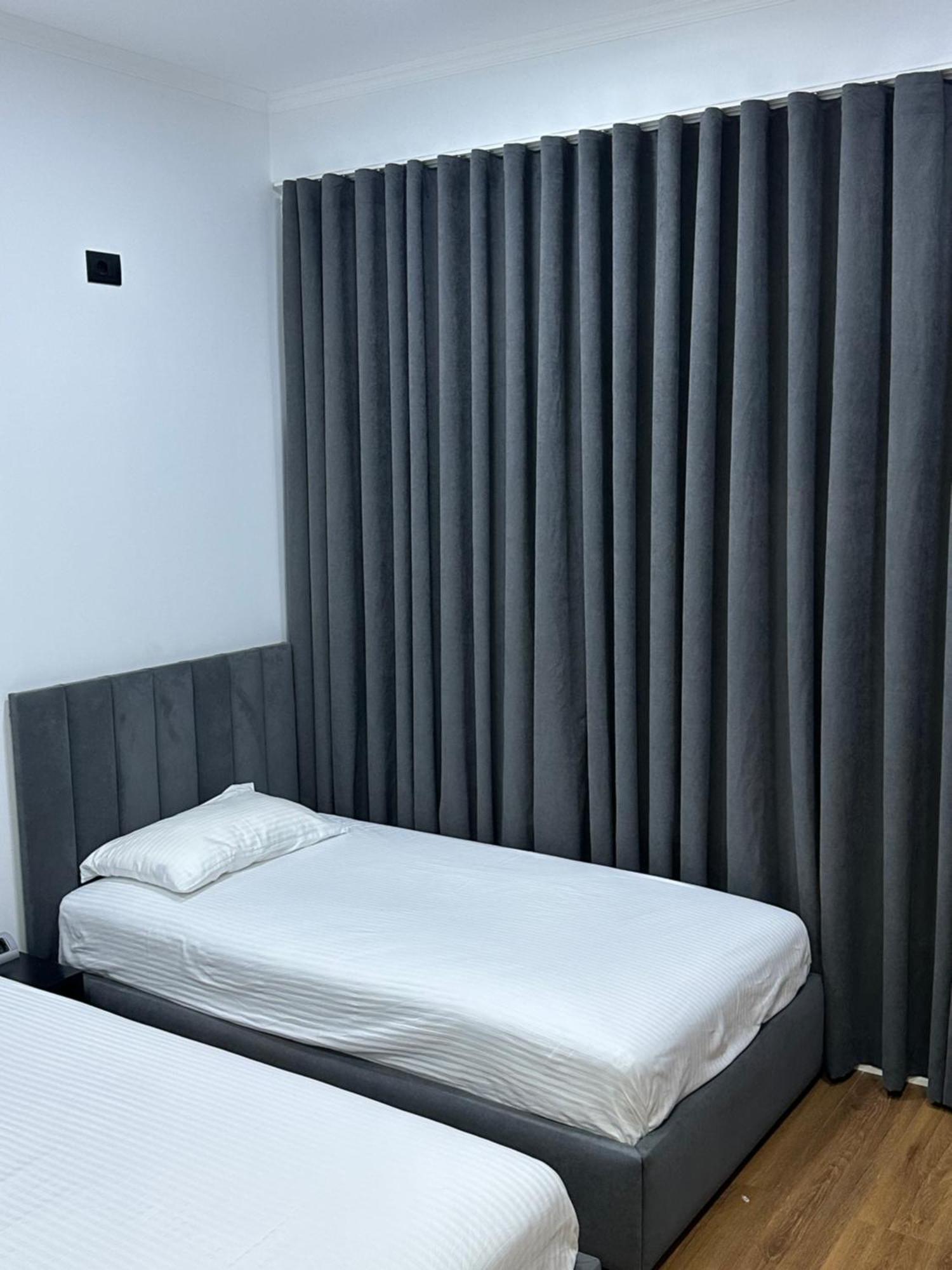 Aries Apartments Sarandë Exterior foto